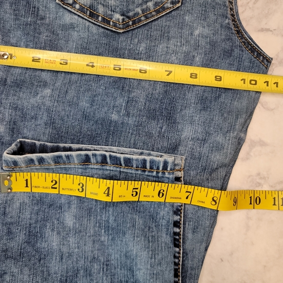 Apt 9 Acid Wash Jean Midrise 4 - Picture 7 of 10